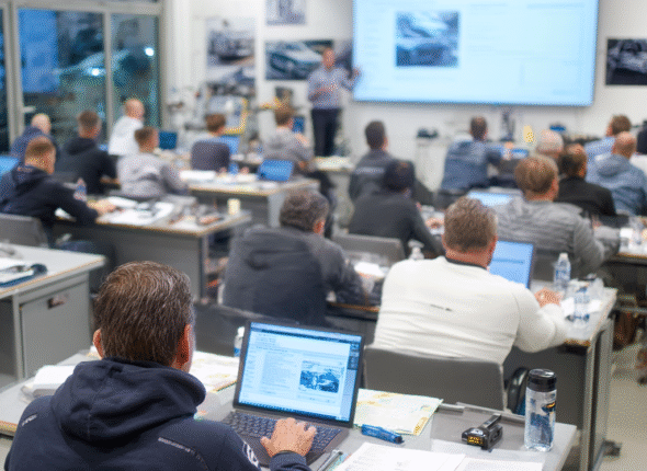 pixelweb_aw_German_automotive_appraisers_in_an_advanced_2-day_1f588707-8c12-47b8-b91c-1292581ee34c_1